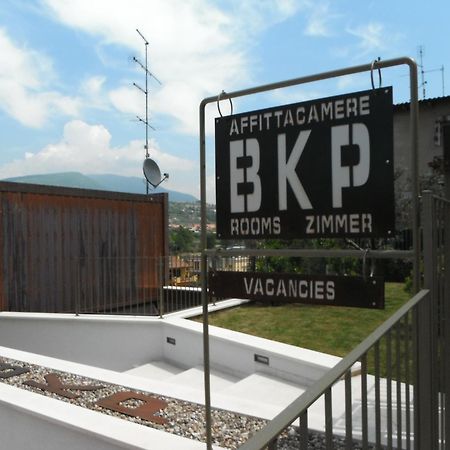 Bikapi Bed & Breakfast Гарда Екстериор снимка
